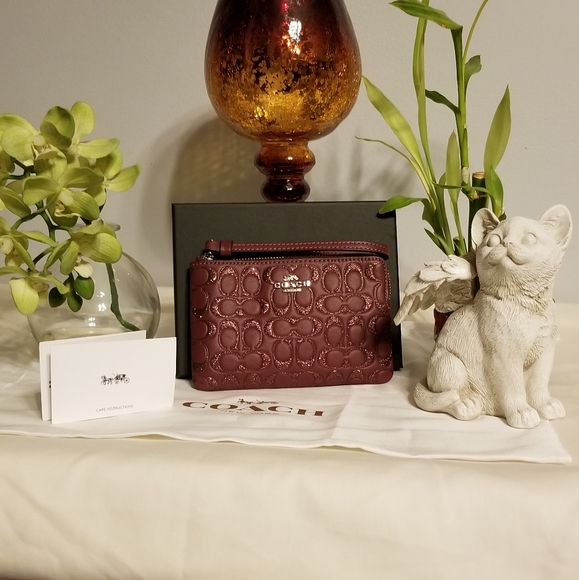 Coach Handbags - NWT COACH BOXED WRISLET